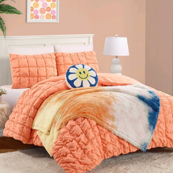 Makers Collective NWT Faux Fur Tie Dye Throw Blanket - Picture 2 of 7